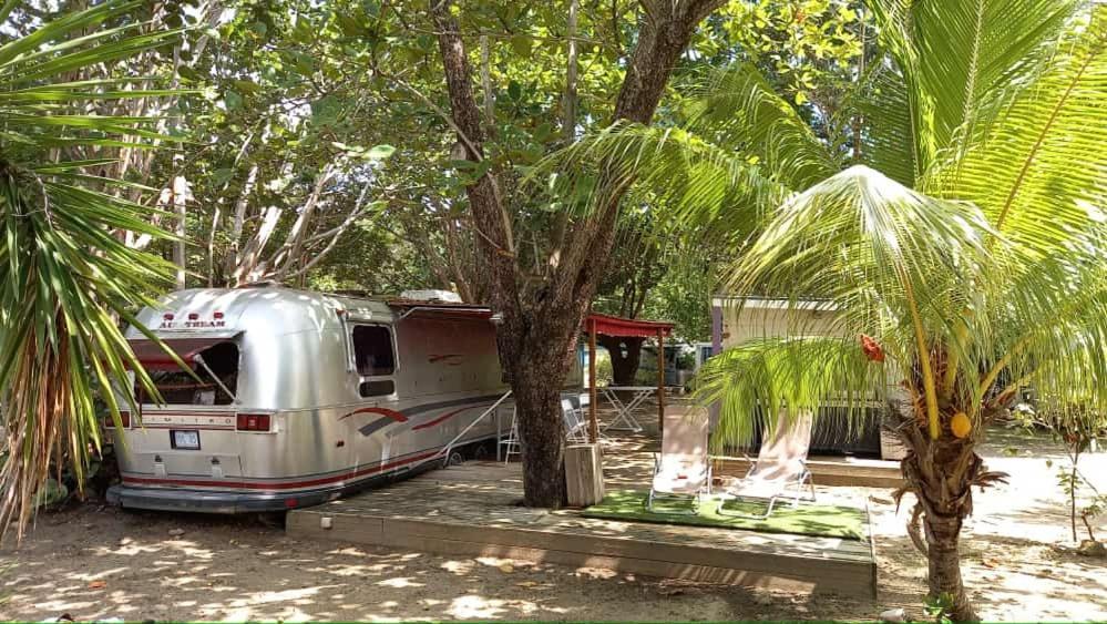 Airstream Paradise Bernard Exteriör bild