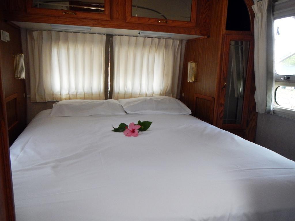 Airstream Paradise Bernard Rum bild