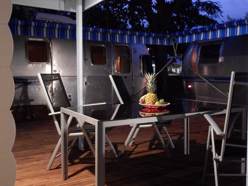 Airstream Paradise Bernard Exteriör bild